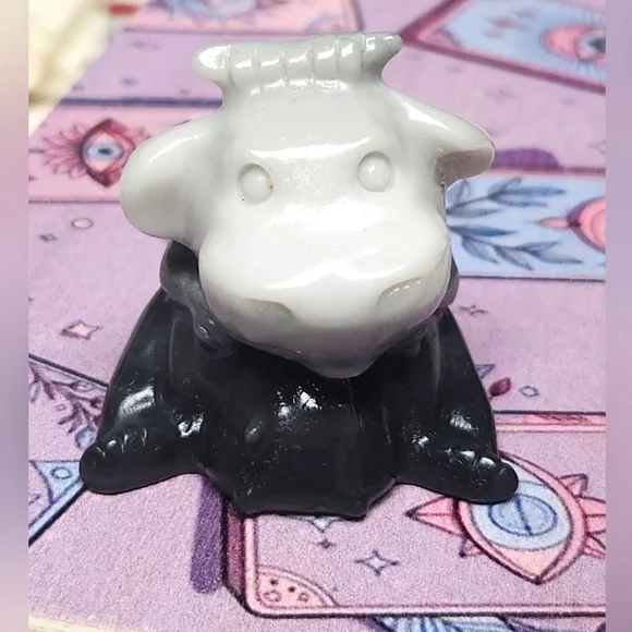 Natural Carved Tai Chi Jasper Cow,Crystal Highland,Crystal Animal. - Picture 1 of 7